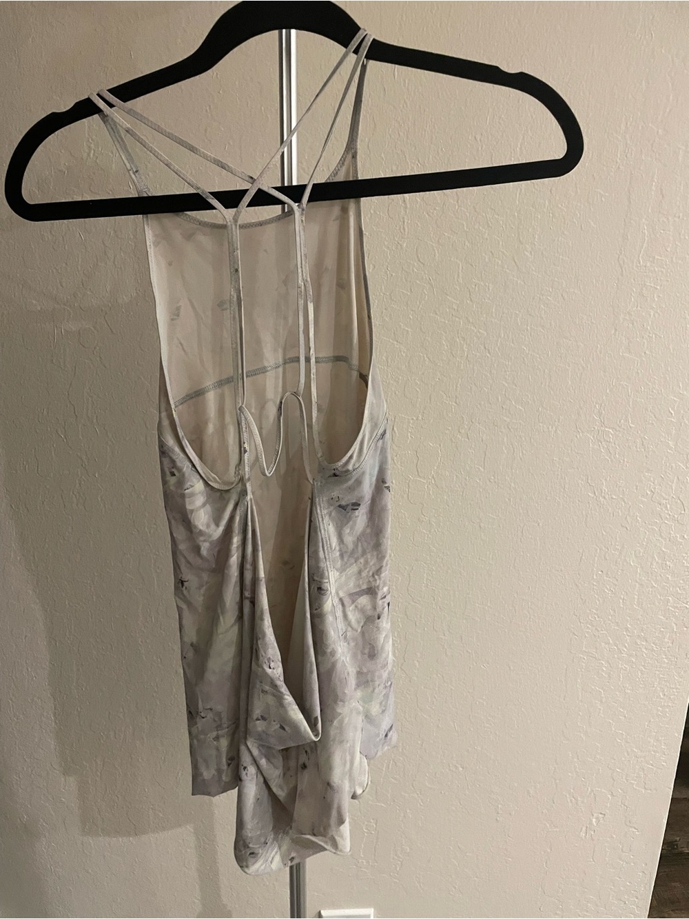 Lululemon Tank - Picture 2 of 5